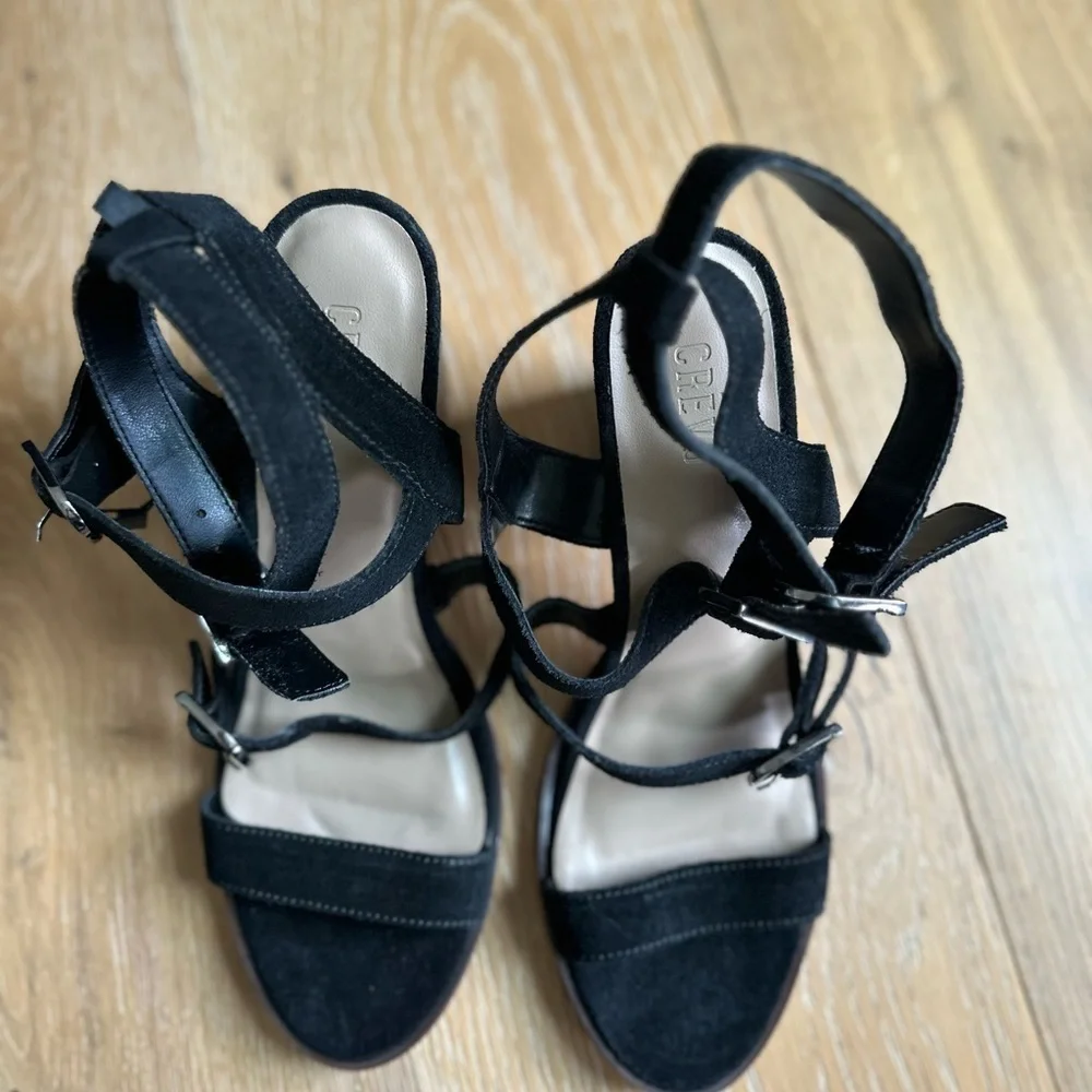 CREVO Women's Black Strappy Leather Sandals with wooden block heel - Picture 8 of 9
